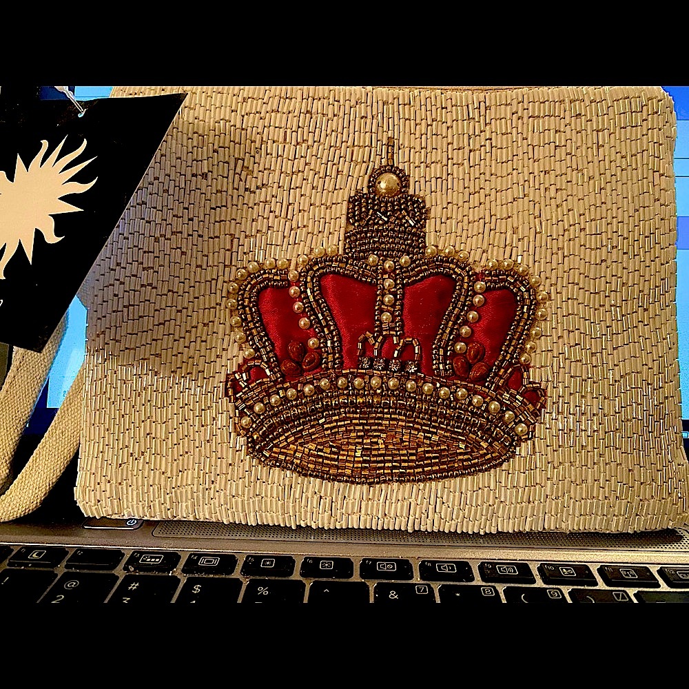 Beaded wristlet/clutch bag. Stunning crown detail.